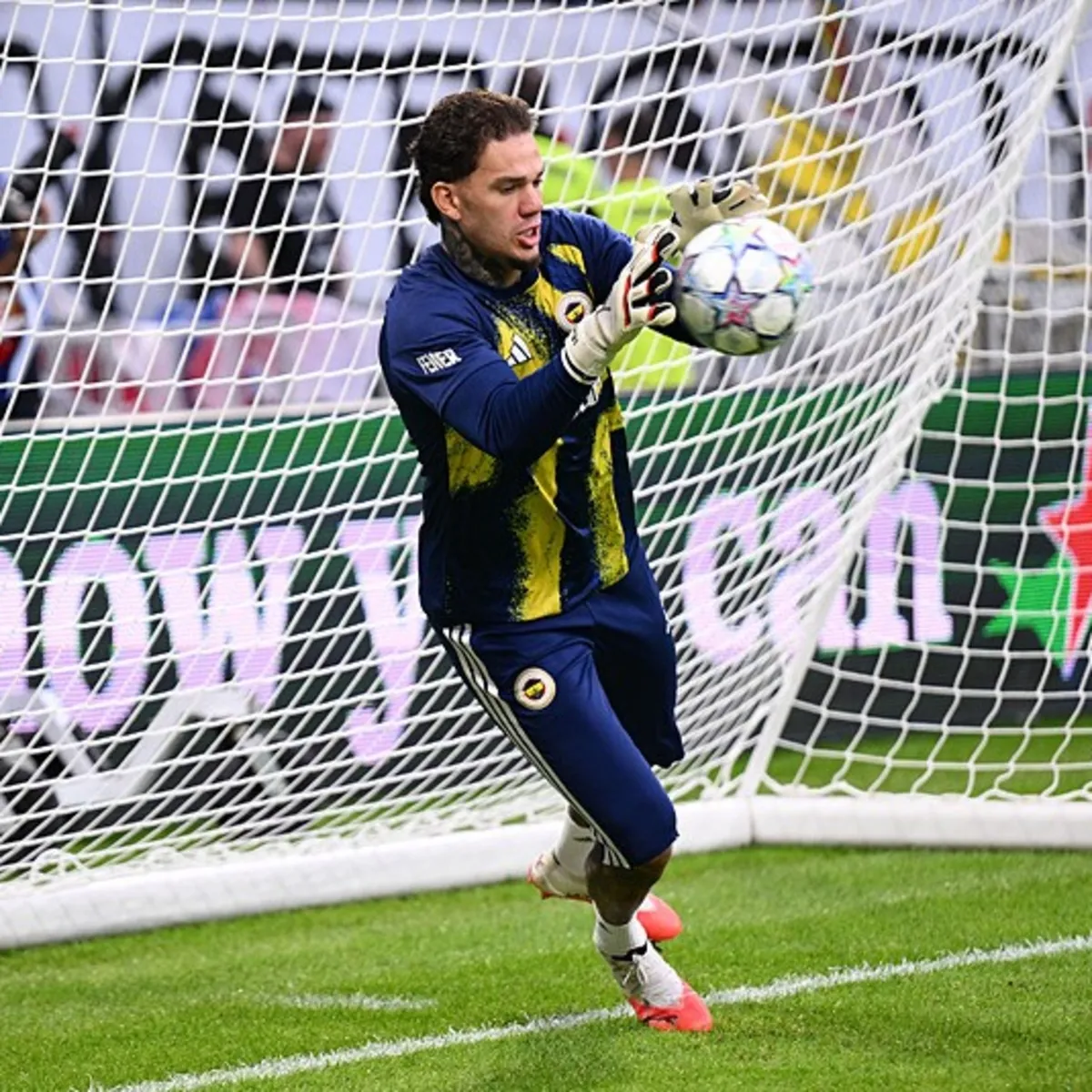 Ederson’dan milli takım kararı! Brezilya kampı yerine Fenerbahçe’de kalacak