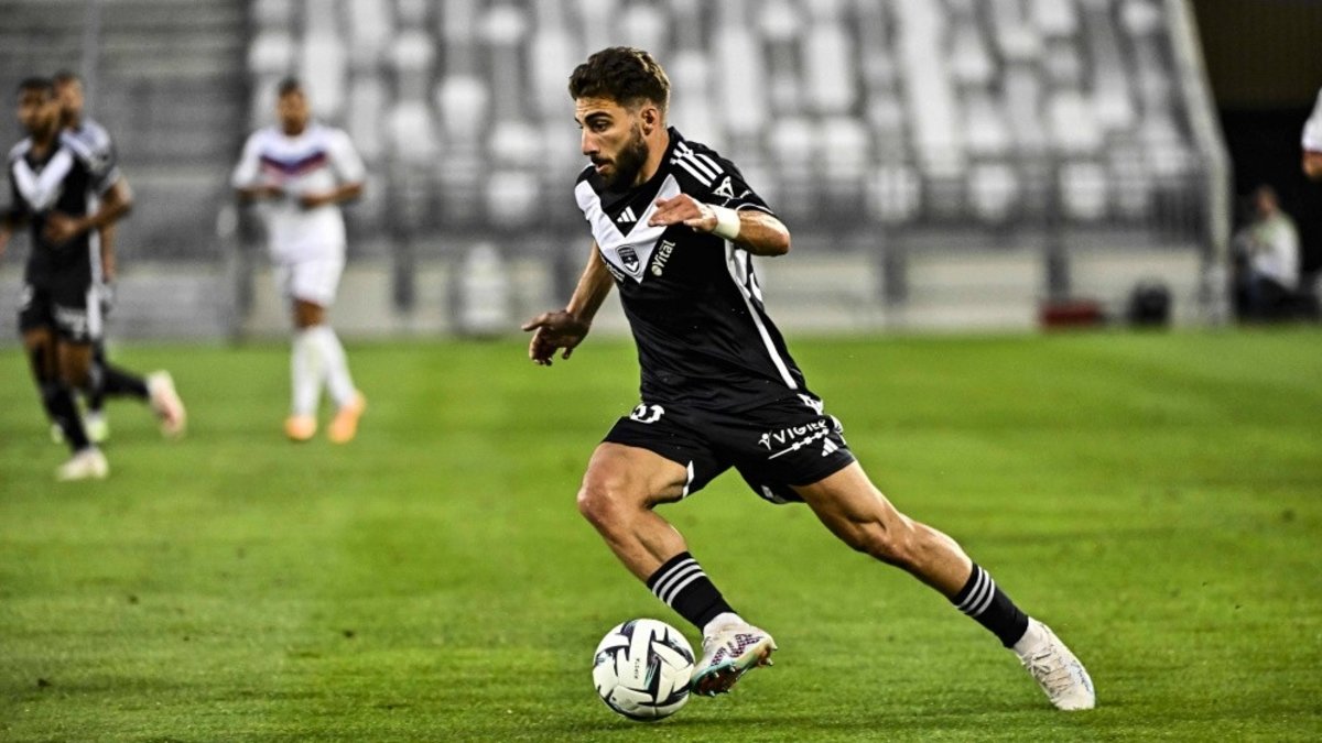 Beşiktaş'a Gürcü kanat! Flaş transfer iddiası Beşiktaş'a Gürcü kanat! Flaş transfer iddiası