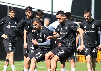 Beşiktaş'ta Çaykur Rizespor maçı hazırlıkları sürüyor