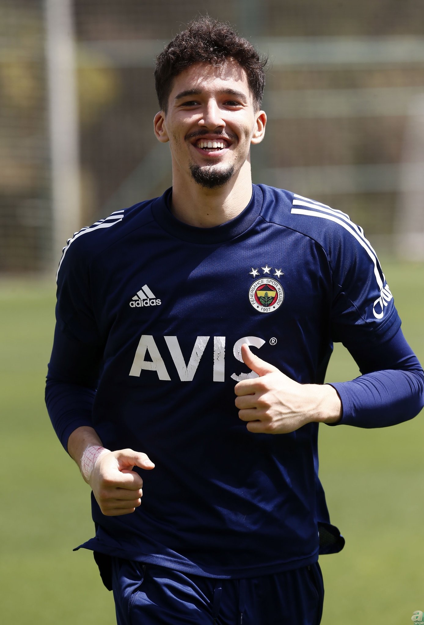 SON DAKİKA FENERBAHÇE TRANSFER HABERİ - Kanarya’nın yıldızına Premier Lig ekibinden çılgın teklif!