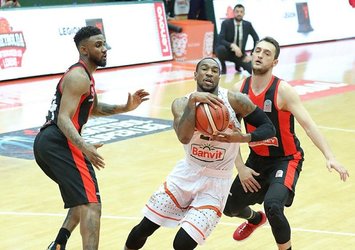 Banvit, Muratbey Uşak'ı rahat geçti