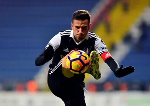 Oğuzhan Özyakup için büyük kapışma