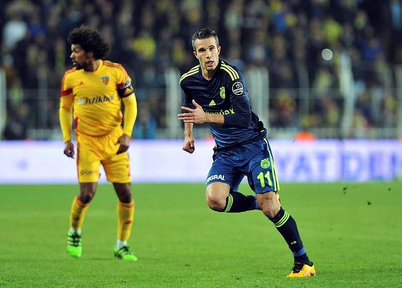 Van Persie isyan ettirdi