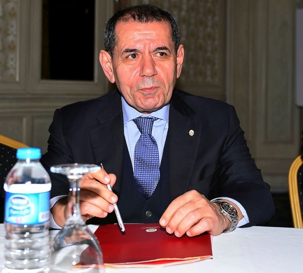 Galatasaray’da taşlar yerinden oynadı