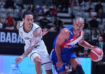 Beşiktaş evinde kanatlandı!