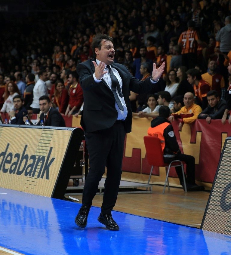 Ergin Ataman’dan Aziz Yıldırım’a destek