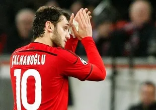 Hakan Çalhanoğlu’na çirkin şantaj!