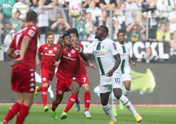 Gladbach evinde kaybetti!