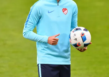 Milli yıldızdan kötü haber! Sezonu kapattı...