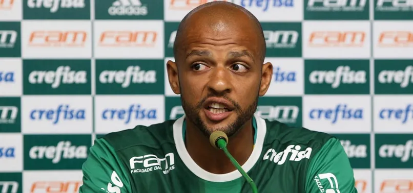 Felipe Melo çileden çıktı