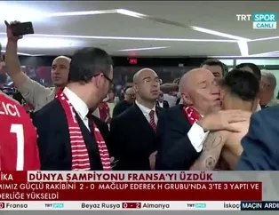 Millilere tünelde özel tebrik