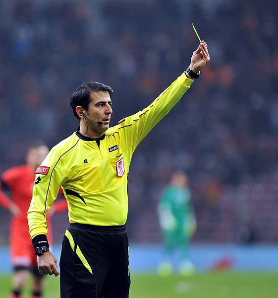 İşte hakemlerin tuttuğu takımlar