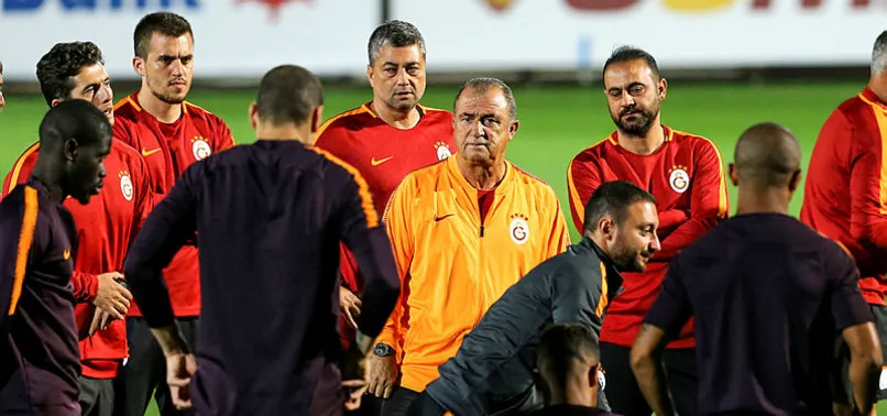 Galatasaray kampa girdi