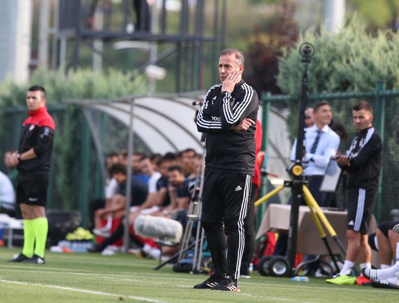 Beşiktaş gençleriyle güldü!