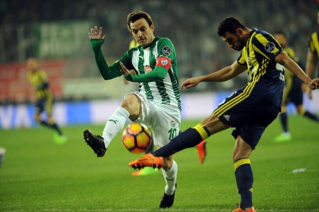 Bursaspor-Fenerbahçe karşılaşmasından kareler