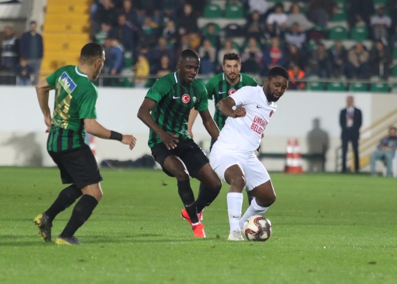 Akhisarspor - Ümraniyespor maçından kareler