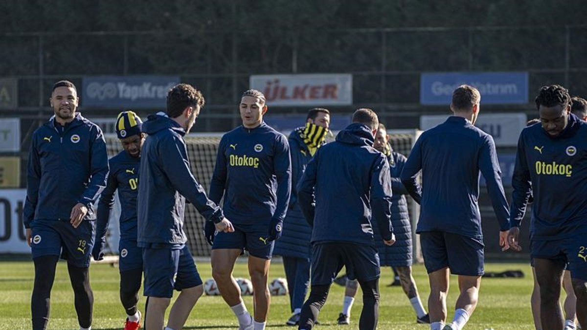 F.Bahçe Avrupa yolculuğunu sürdürmek istiyor! İşte Mourinho'nun Midtjylland maçı muhtemel 11'i F.Bahçe Avrupa yolculuğunu sürdürmek istiyor! İşte Mourinho'nun Midtjylland maçı muhtemel 11'i