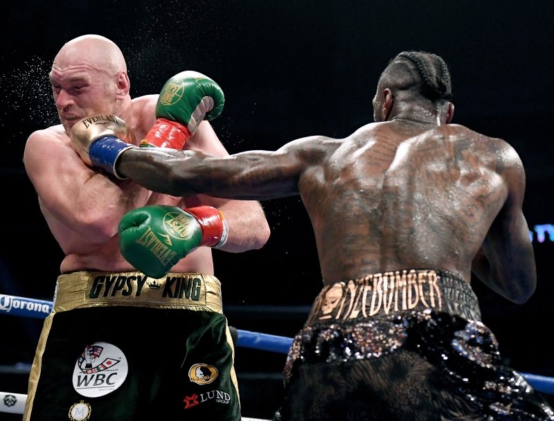 Wilder - Fury maçında şok sonuç! İkisi birden sevindi ama...