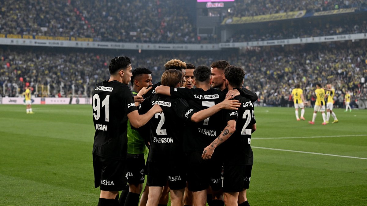 Fenerbahçe 0-1 Beşiktaş (MAÇ SONUCU-ÖZET) Kadıköy'de 3 puan Beşiktaş'ın! Fenerbahçe 0-1 Beşiktaş (MAÇ SONUCU-ÖZET) Kadıköy'de 3 puan Beşiktaş'ın!