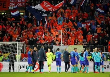 Babel attı, Hollanda farka gitti