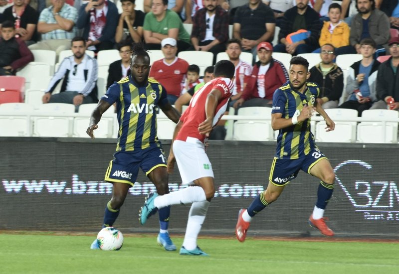 Sivasspor - Fenerbahçe maçından kareler