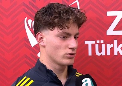 Kamil Efe: Hocamız 2. yarı doğru konuşmaları yaptı!