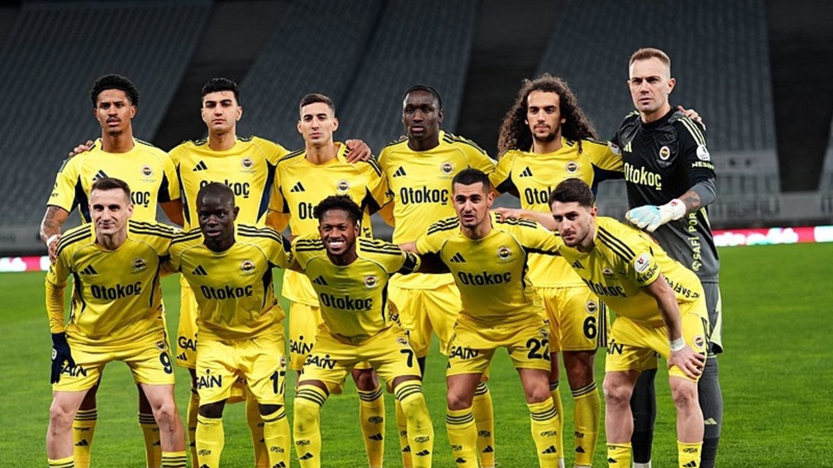 Fenerbahçe'nin yıldızları stadyumdan özel araçlarıyla ayrıldı!