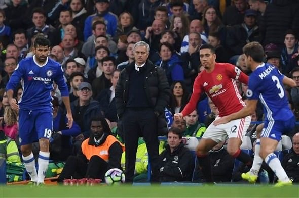 Yine Mourinho yine olay!