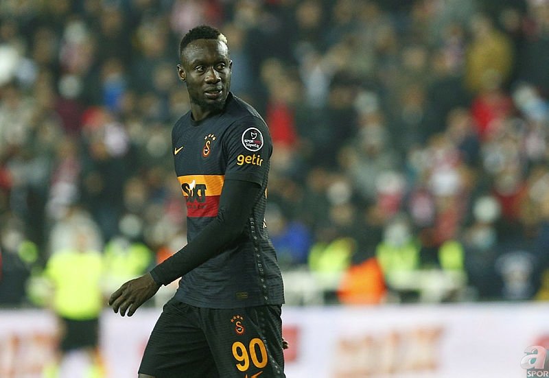 GALATASARAY HABERLERİ: Okan Buruk’tan transfer kararı! 4 futbolcu birden...