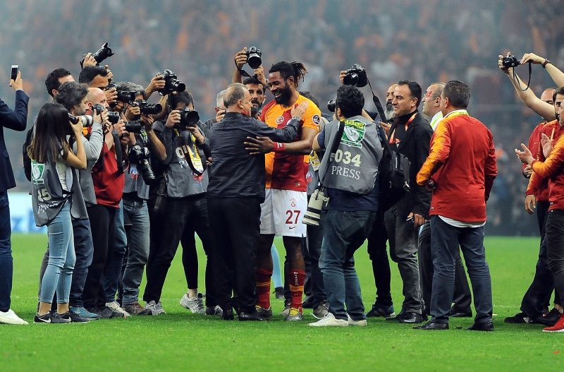 Galatasaray şampiyonluğu böyle kutladı! İşte görüntüler