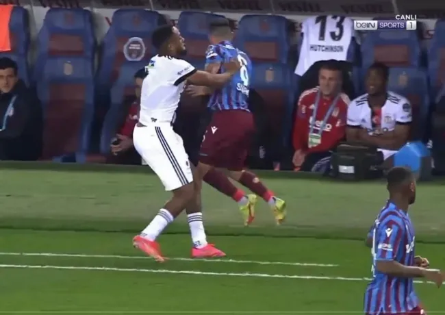 BEŞİKTAŞ HABERLERİ - Kartal Trabzonspor maçında 10 kişi kaldı! İşte Cyle Larin ve Siopis arasında yaşananlar... - 4