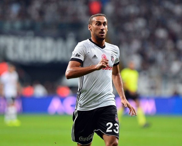 13 takım Cenk Tosun’un peşinde
