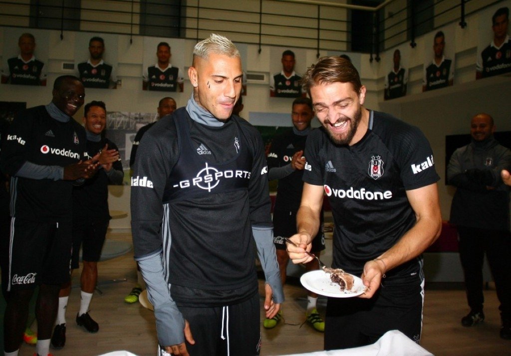 Quaresma doğum gününü takım arkadaşlarıyla kutladı