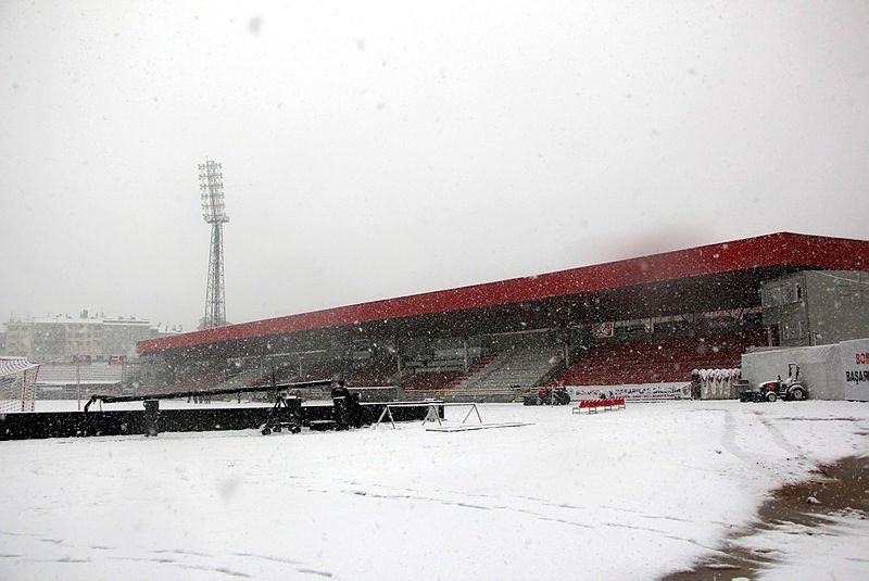 Bolu’da saha beyaza büründü!