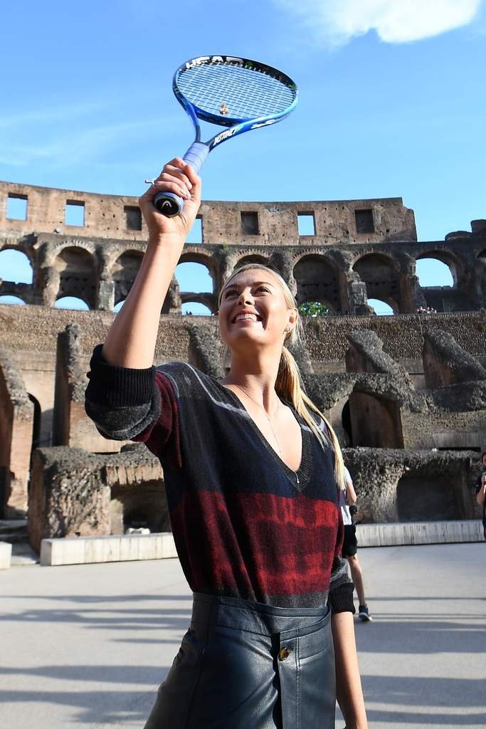 Sharapova, Kolezyum’u gezdi