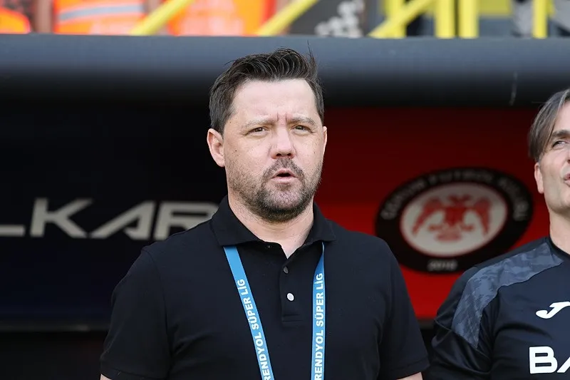 Süper Lig'de beklenmeyen ayrılık! Uğur Uçar... - 1