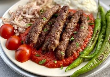 Tire Köfte nasıl yapılışı, malzemeleri ve püf noktaları...