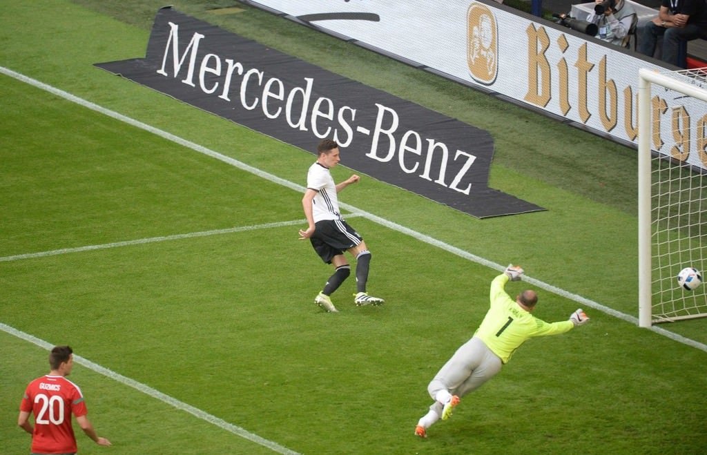 Gabor Kiraly niçin eşofman giyiyor?