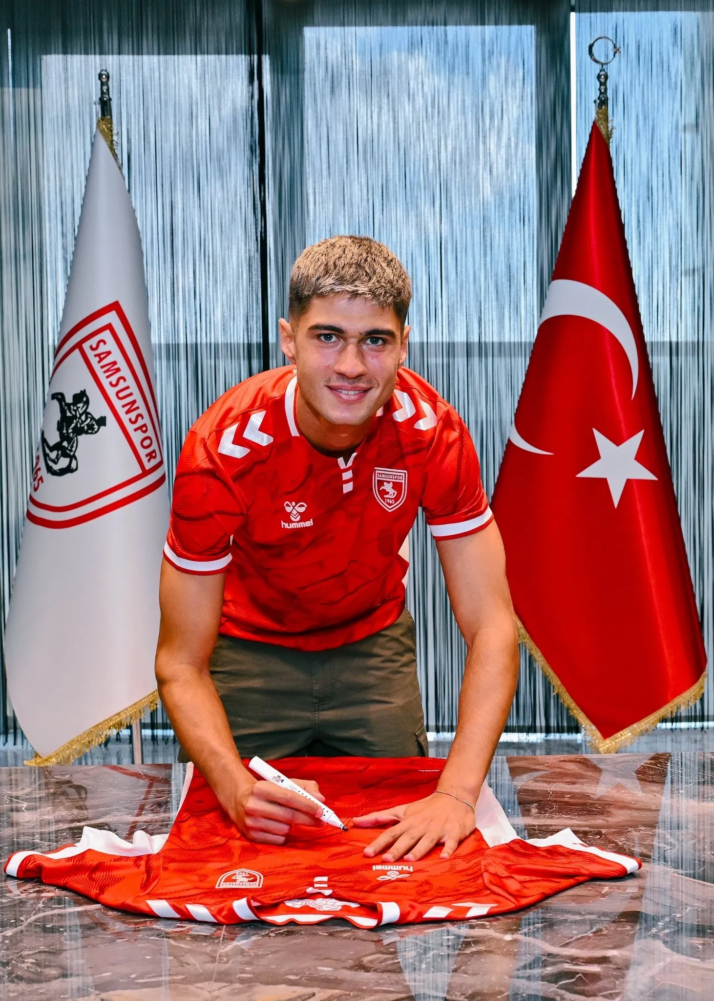 Samsunspor, İtalyan stoper Gabriele Guarino'yu renklerine bağladı