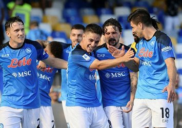 Napoli 3 puanı tek golle aldı!