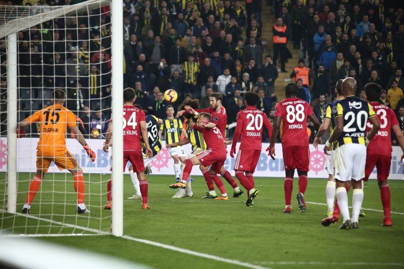 Fenerbahçe - Sivasspor maçından kareler