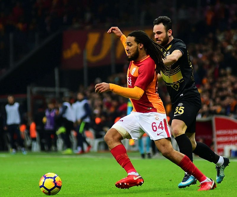 Galatasaray’da sezon sonu 10 yolcu