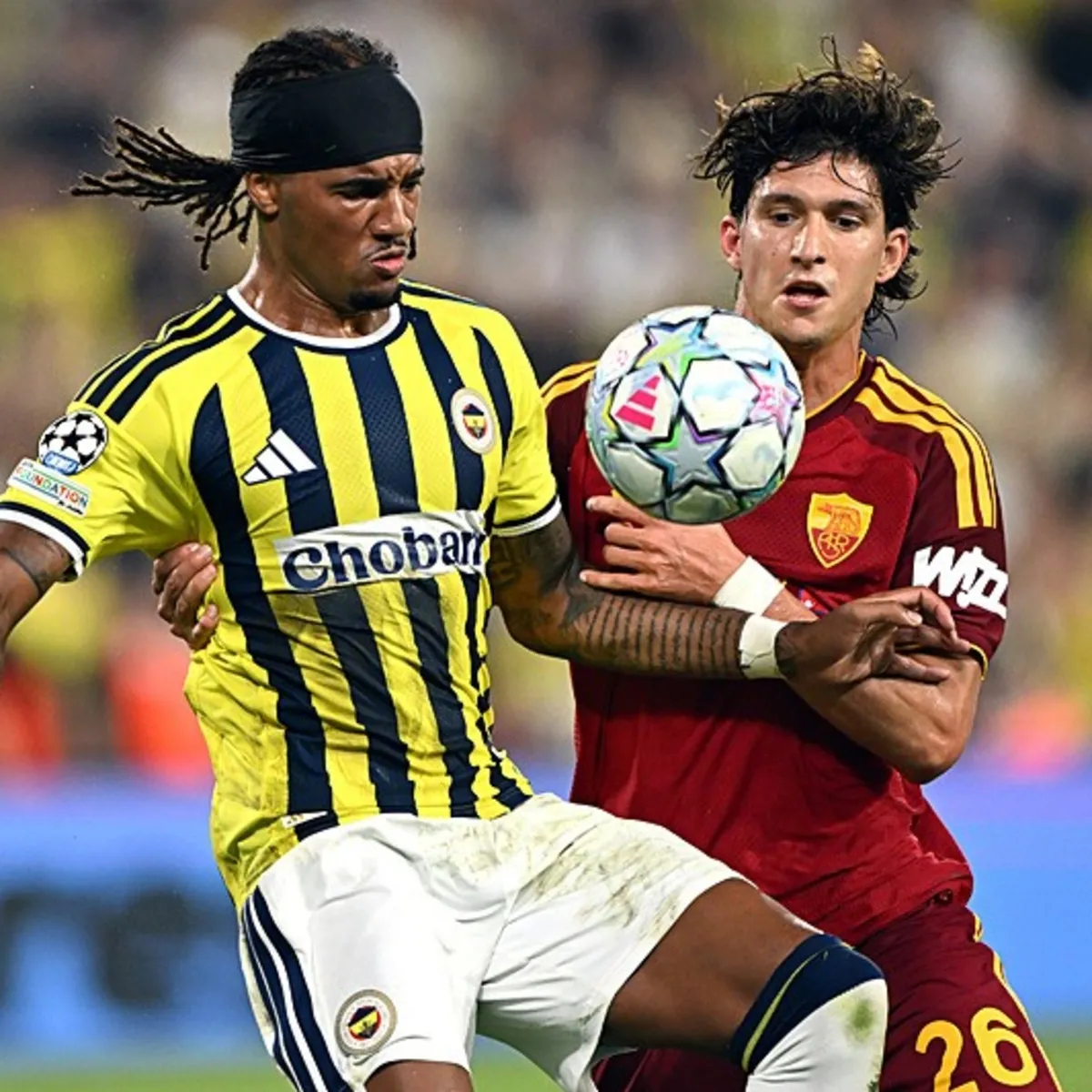 Fenerbahçe, Roma ile berabere kalarak Devler Ligi'ne puanla başladı