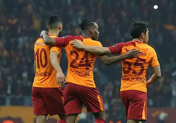 Galatasaray zirvede tek başına