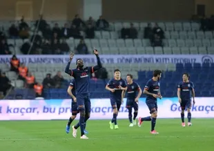 Adebayor: Meydan okumaya geldim