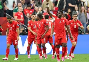 İsviçre, Cezayir karşısında rahat turladı!