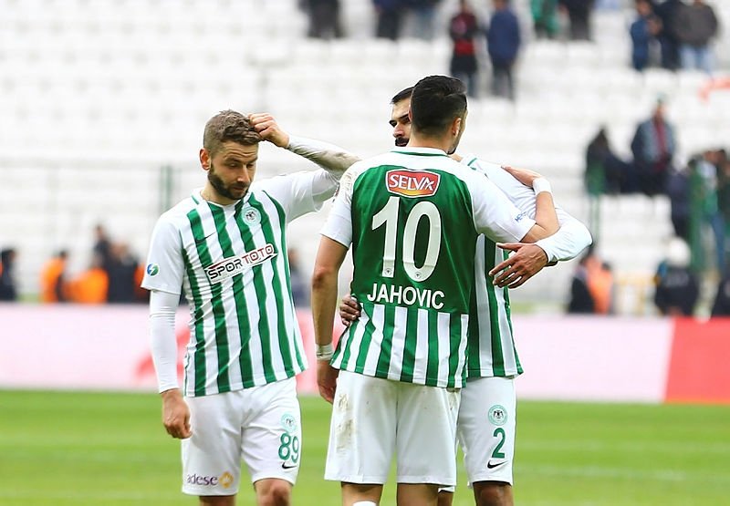 Fenerbahçe’ye şok! Listeye almadılar