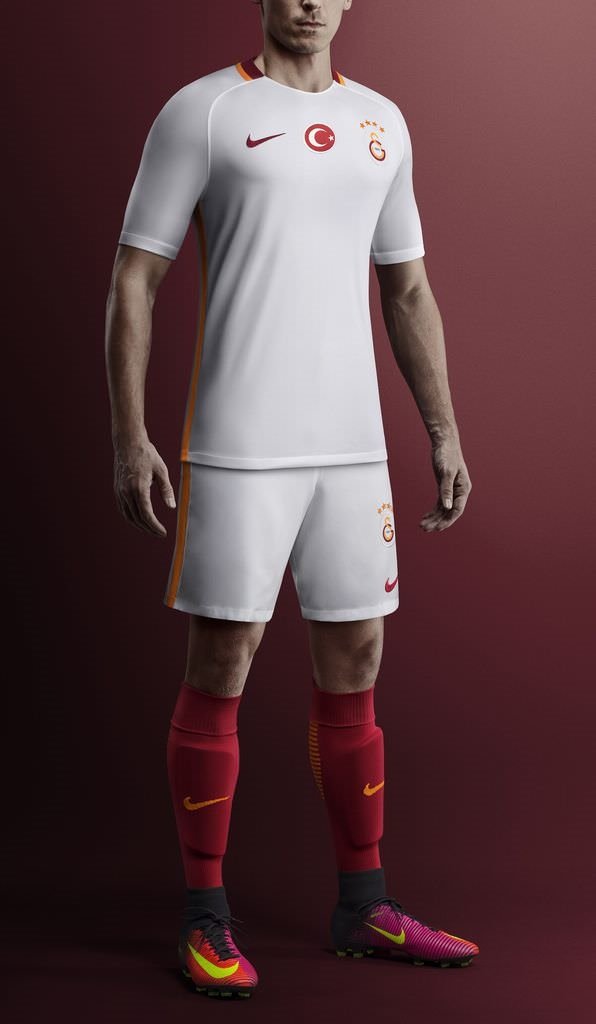 Galatasaray’ın 3.forması ortaya çıktı