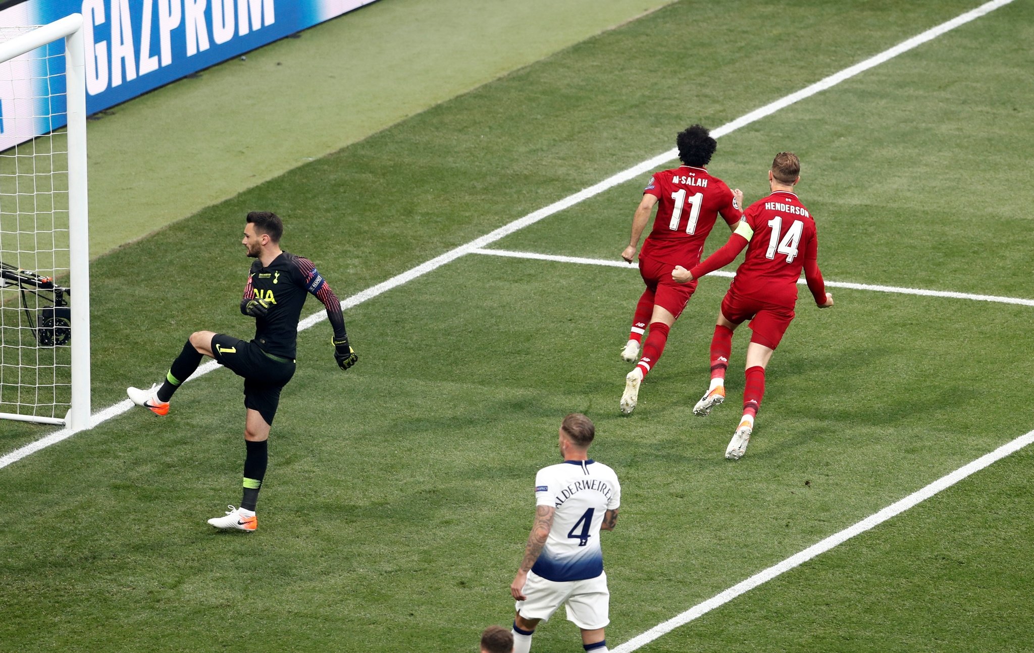 Tottenham Liverpool maçından kareler