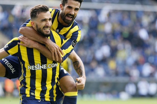 Fenerbahçe, Mehmet Topal ile yolları ayırıyor